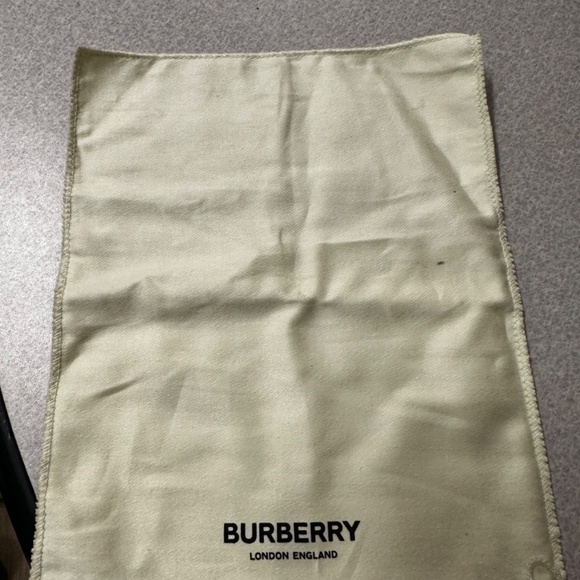 💕Burberry wallet💕 - Picture 6 of 6